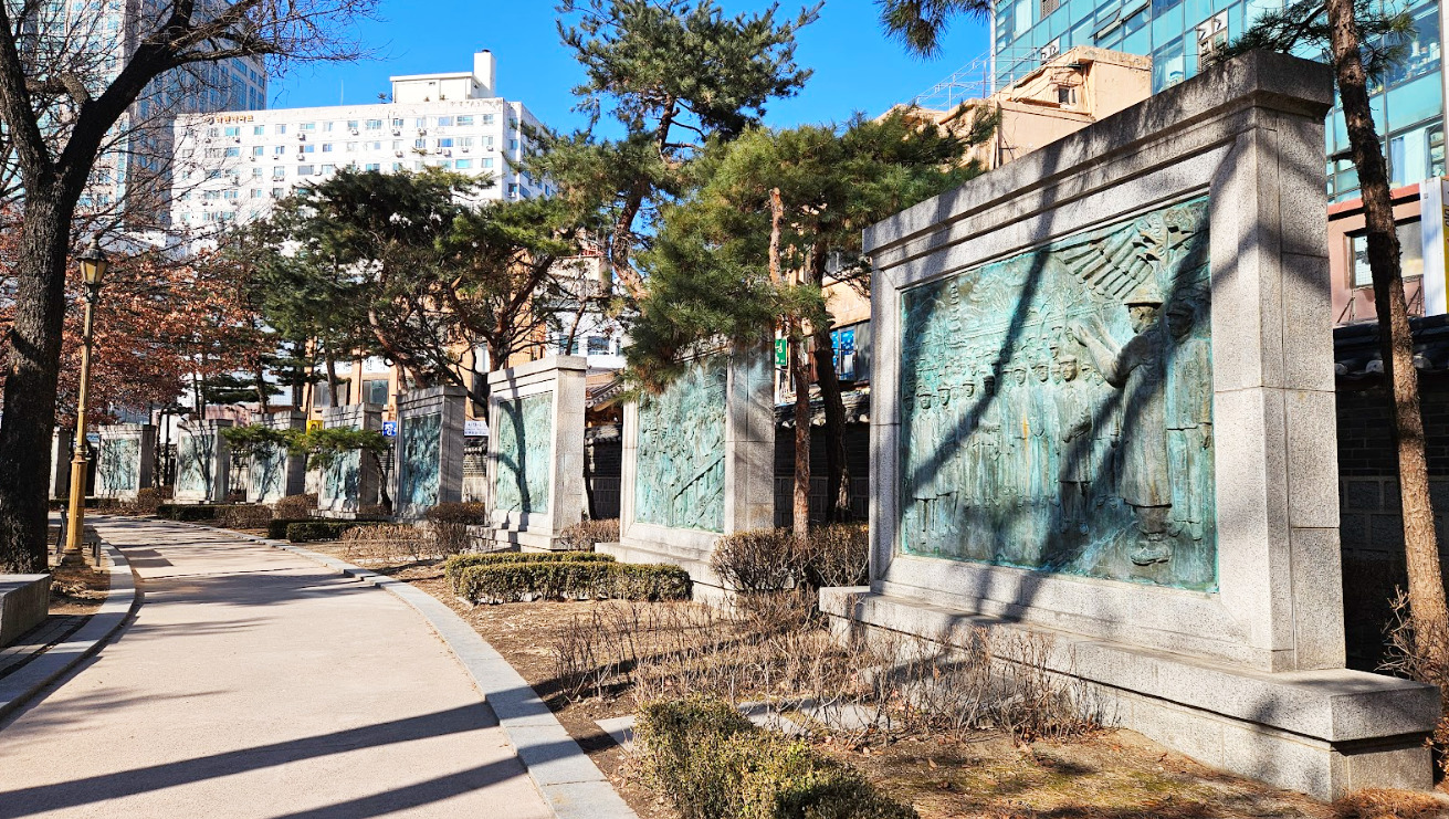 English guided history tour in Seoul