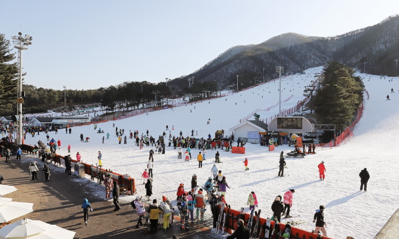 Jisan Forest Ski Resort ski slopes